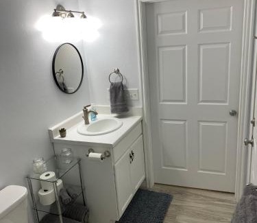Monroe Hotel | Secluded Country Elk561