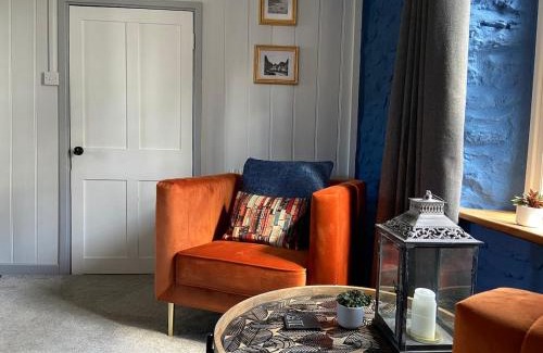 Lampeter House | Secluded farmhouse with views