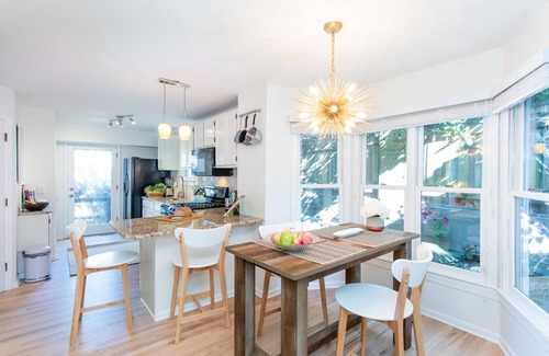 Inman Park House | Secluded garden apartment nestled between two Victorians