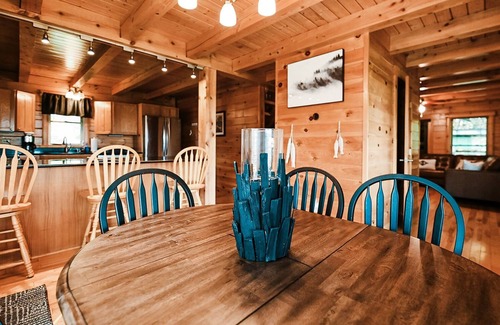 Oxford Cabin | Secluded Maine cabin with breathtaking views