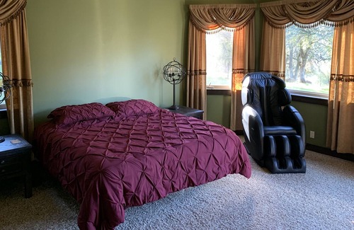 Cedar Ridge Villa | Secluded Ranch