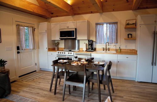 Newton County Cabin | Secluded Spa Cabin: Hot Tub, Sauna, Cold Plunge