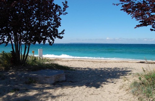 Glen Arbor Hotel | Secluded Sunset