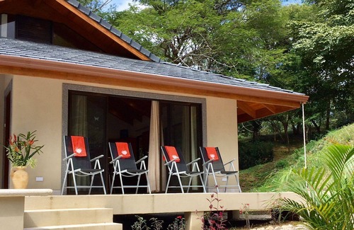 Paraiso House | Secluded, Tranquil and Surrounded by Nature. 3/3 home with pool