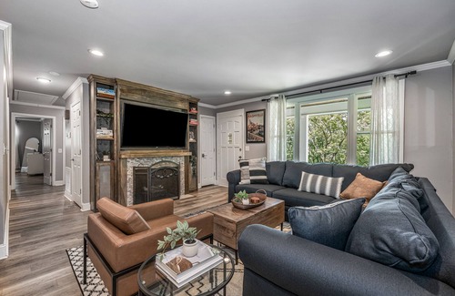 Hillwood House | Secluded Wooded Haven in the Heart of Nashville