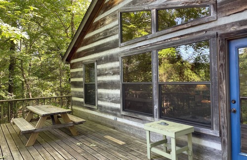 Marshall Cabin | Secluded yet within minutes of your favorite outdoor activities!