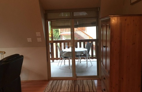Shawnigan Lake Ski Chalet | "Seclusion" near major centres.