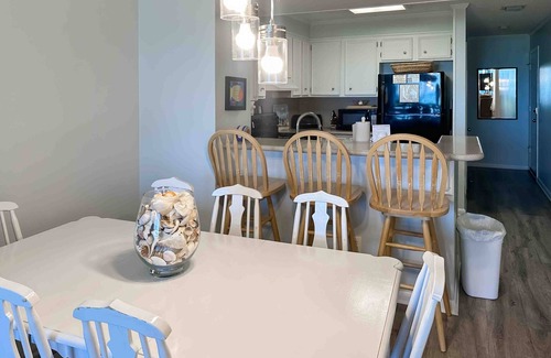 Atlantic Beach Condo | Second-Floor Condo in Oceanfront Location w/Shared Pool, Free WiFi, Water Views