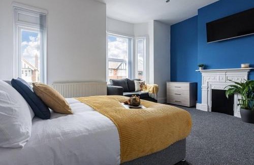 Dudley House | Sedgley-wolverhampton-contractors -4 Beds-parking