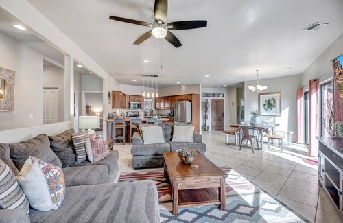 Oak Creek House | Sedona Beautiful Villa On The Wash-Walkable To Golf & Restaurants+Pets OK-Near Hiking!