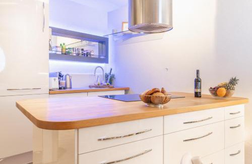 Ohningen Apartment | Seeblick-Oase IStayUnixI Seenähe-Sauna-Balkon-Netflix-Parkplatz