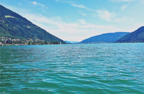 Landskron Apartment | Seewohnung am Ossiacher See direkt an der Gerlitzen