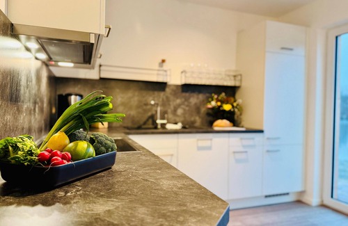 Tossens Apartment | SeeZeit - Holiday apartment at the Pütten. Sauna. Terrace. Dog friendly.