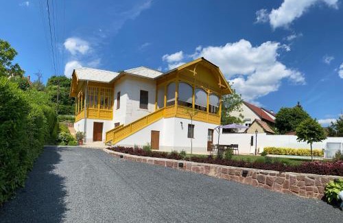 Balatonalmadi Apartment | Segesdy Villa