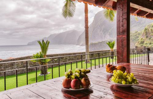 Porto Moniz House | Seixal Sunny Villa A & B by Amazing Madeira