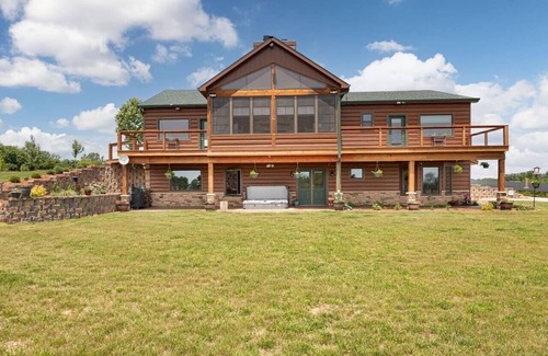 Buchanan County Apartment | Selah Hills Ranch- East Wing