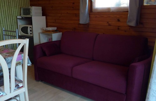 Annonay Apartment | Self-catering cottage in Ardeche Verte, 5km from Peaugres