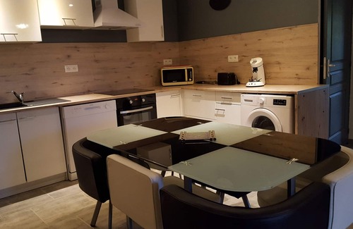 Saint-Remeze House | Self-catering cottage "La Bergerie