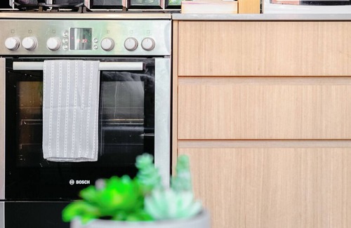 St. Kilda East Villa | Self Contained Unit in Central Location