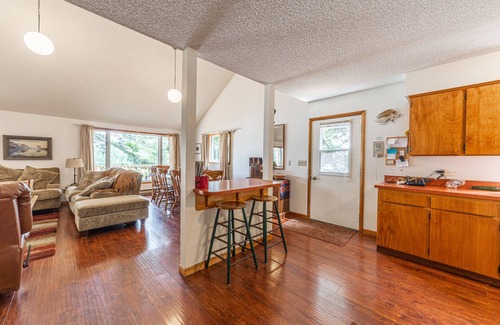 Kings Point House | “Sel’s Dog House” end of the road setting on beautiful Flathead Lake