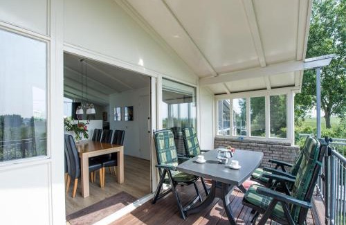 Kamperland House | Semi-detached house near Noord-Beveland Beach, cleaning included
