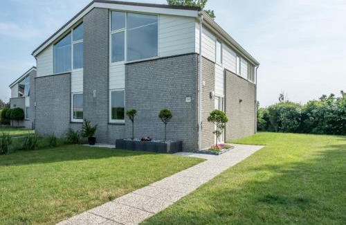 Kamperland House | Semi-detached house near Noord-Beveland Beach, cleaning included