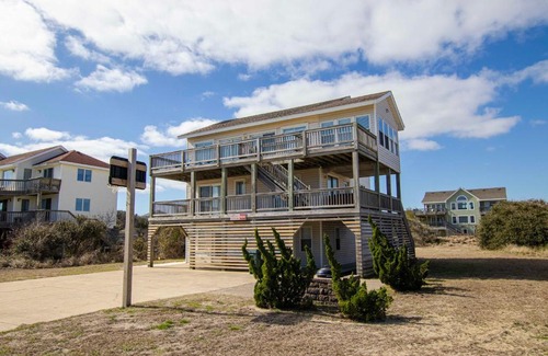Whalehead Beach House | Semi-Oceanfront, Private Pool, Hot Tub, 400 ft to Beach Access, WL940, The B B Inn