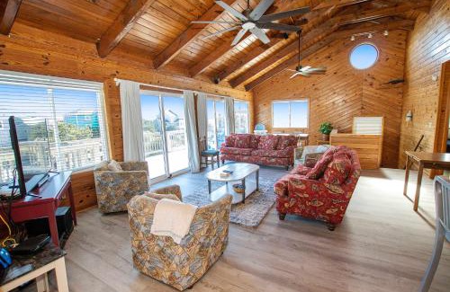 Whalehead Beach House | Semi-Oceanfront, Private Pool, Hot Tub, 400 ft to Beach Access, WL940, The B B Inn