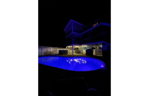 Tuckahoe House | Semi-Oceanfront, Private Pool, Poolside Bar, Hot Tub, Ocean Views! T1, Sailaway