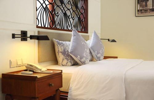 Sunset Road Hotel | Seminyak Lagoon All Suites Hotel