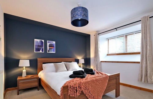 Aberdeen West End Apartment | Sensational West End Living with Bicocca Stays