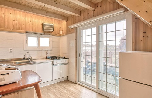 Jungmun House | Seogwipo Neulbada Pet Pension