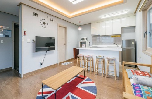 Jungmun House | Seogwipo Tamradoda Pension