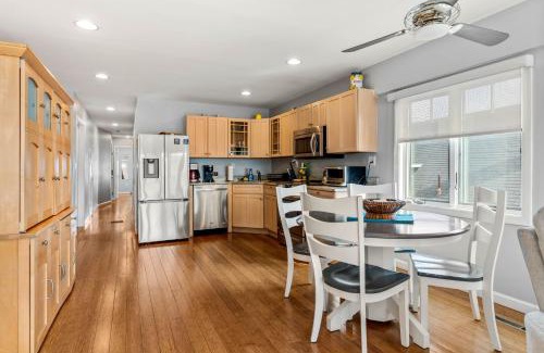 Salisbury Apartment | Serendipity Beach Retreat Nautical Retreat