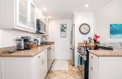Maili Condo | *SERENDIPITY ON THE MOANA - Legal & Oceanfront - Great for Work & Play!*