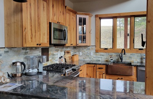 Georgetown Cabin | Serene Creekside Cabin near skiing/rafting with views to die for!