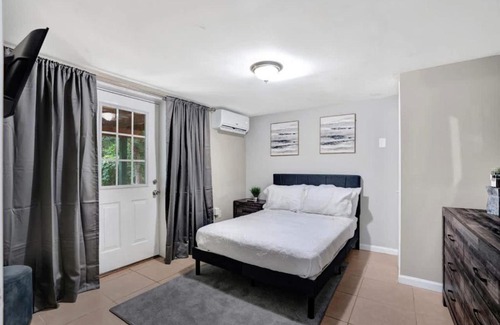Clarksville Apartment | Serene Downtown Clarksville Villa