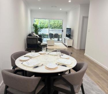 Tullimbar House | Serene Escape