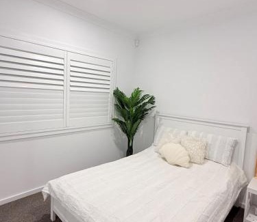 Tullimbar House | Serene Escape