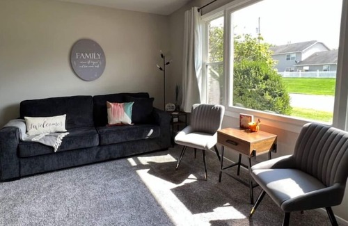 Chesterton Apartment | Serene Family Townhouse