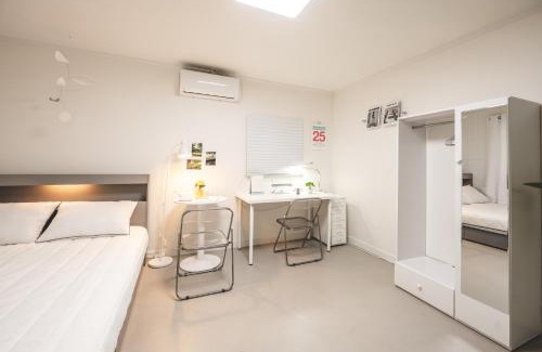 COEX Apartment | Serene Gray Retreat - 8 min walk from the subway station