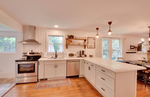 Greenville - Spartanburg Cottage | Serene Greenville Cottage: 6 Mi to Paris Mtn!