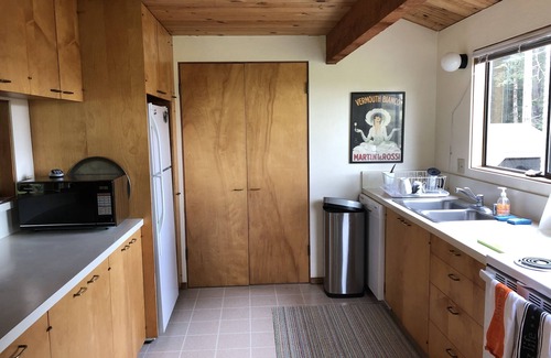 Sea Ranch House | Serene hillside home near Ohlsen’s Rec Center