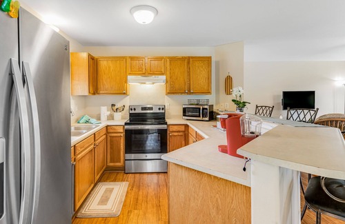 Keaau House | Serene home near beaches with a covered lanai, beach gear, and W/D