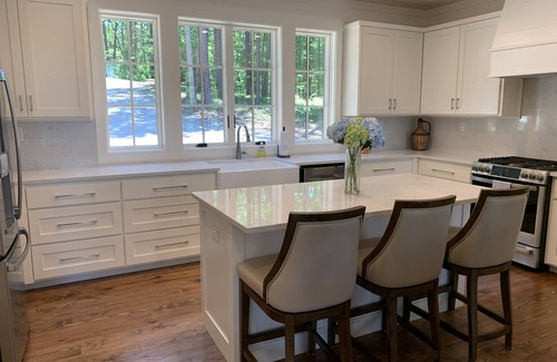 Eclectic House | Serene Lake Martin luxury retreat (located in Eclectic)