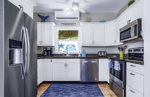 Caret Bay House | Serene Luxury at Whale Watch – Your Island Oasis