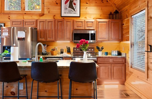 Sevierville Cabin | Serene Mountain Retreat by Ghosal Luxury Lodging