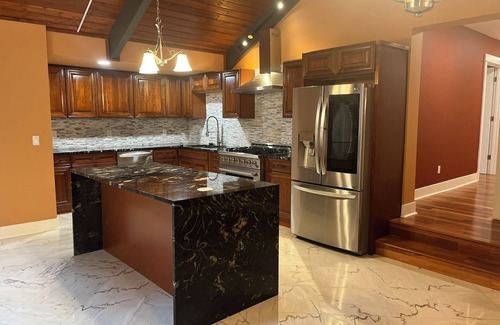 Arlington Heights House | Serene Oasis:Swim Spa, Sauna,fireplace,private,10 min to Downtown,Pet-Friendly!
