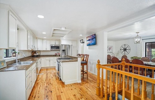 Summit Park House | Serene Park City MTN Home Hot Tub 6BR4BA & AC