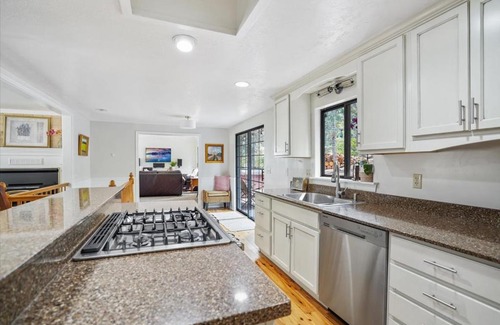 Summit Park House | Serene Park City MTN Home Hot Tub 6BR4BA & AC